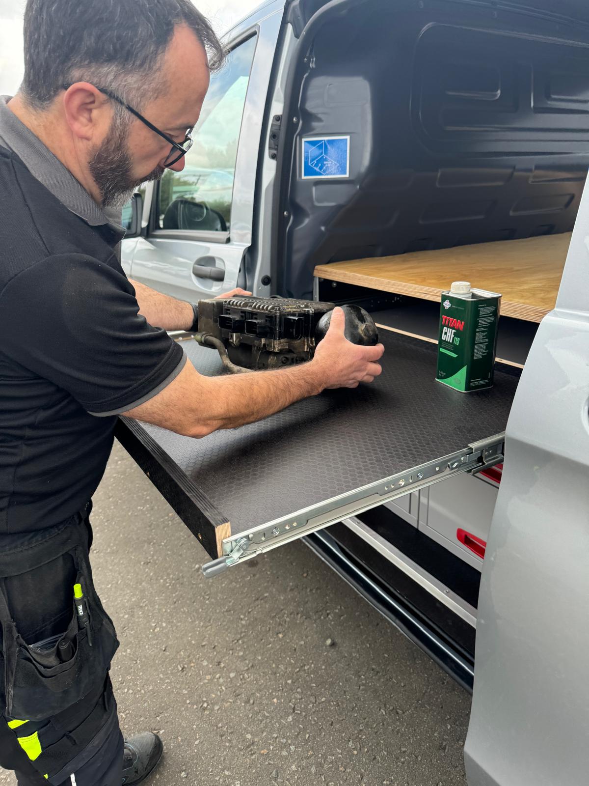 Heavy Duty Drawer Slides up to 100Kg with Lock