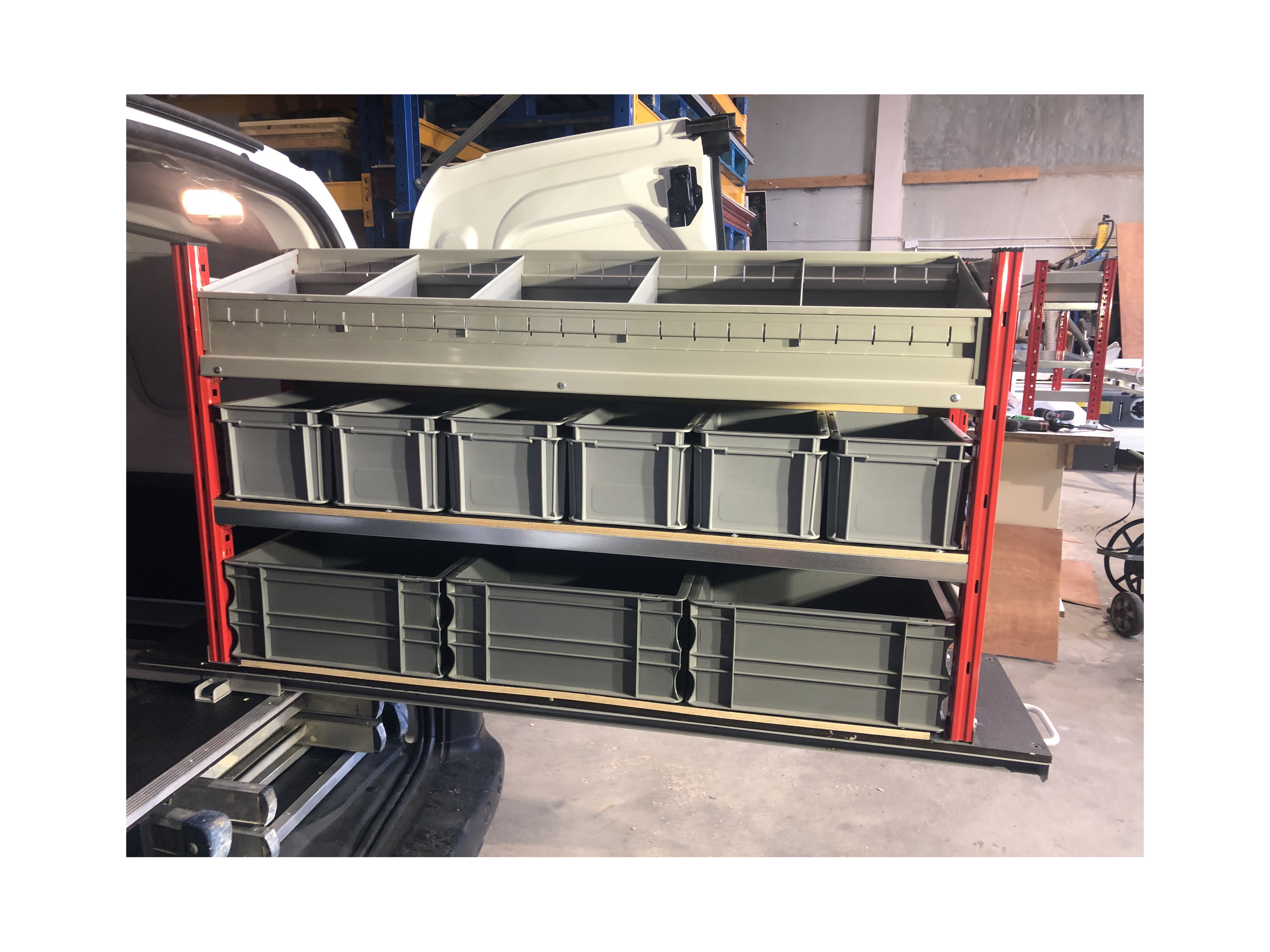 Pull-Out 3 / Small Electrician