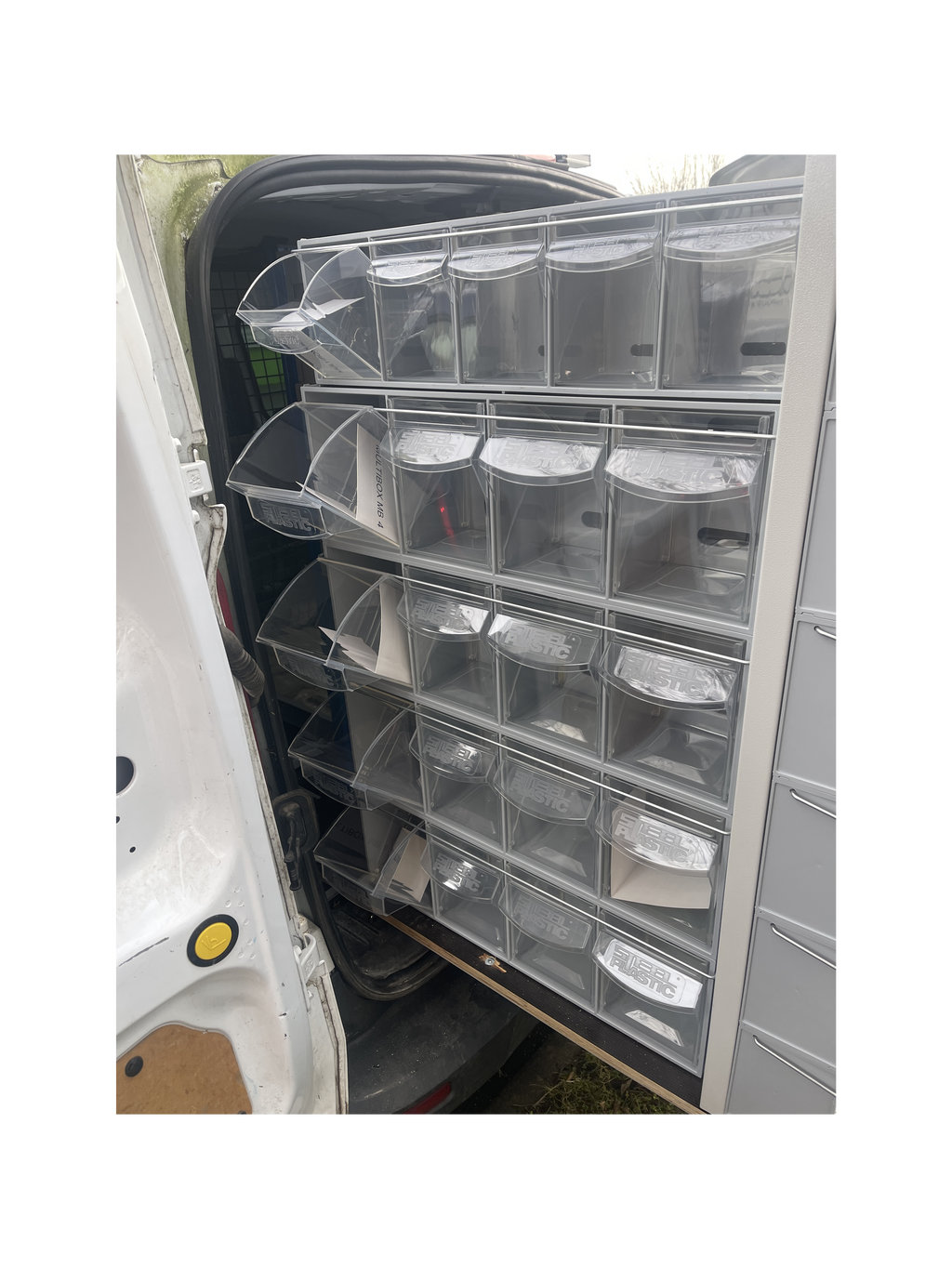 Pull-Out 2 / Plumber
