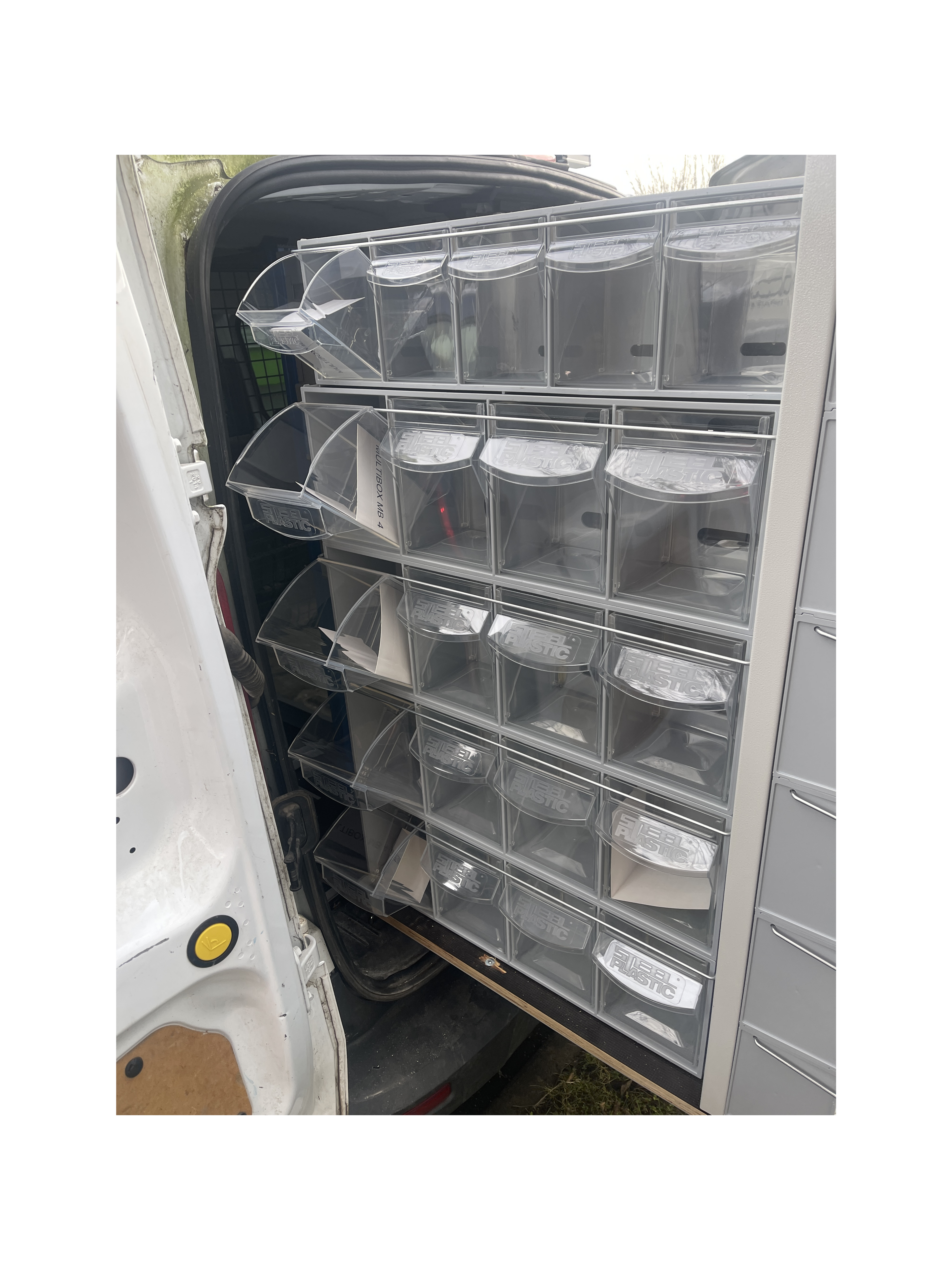 Pull-Out 2 / Plumber