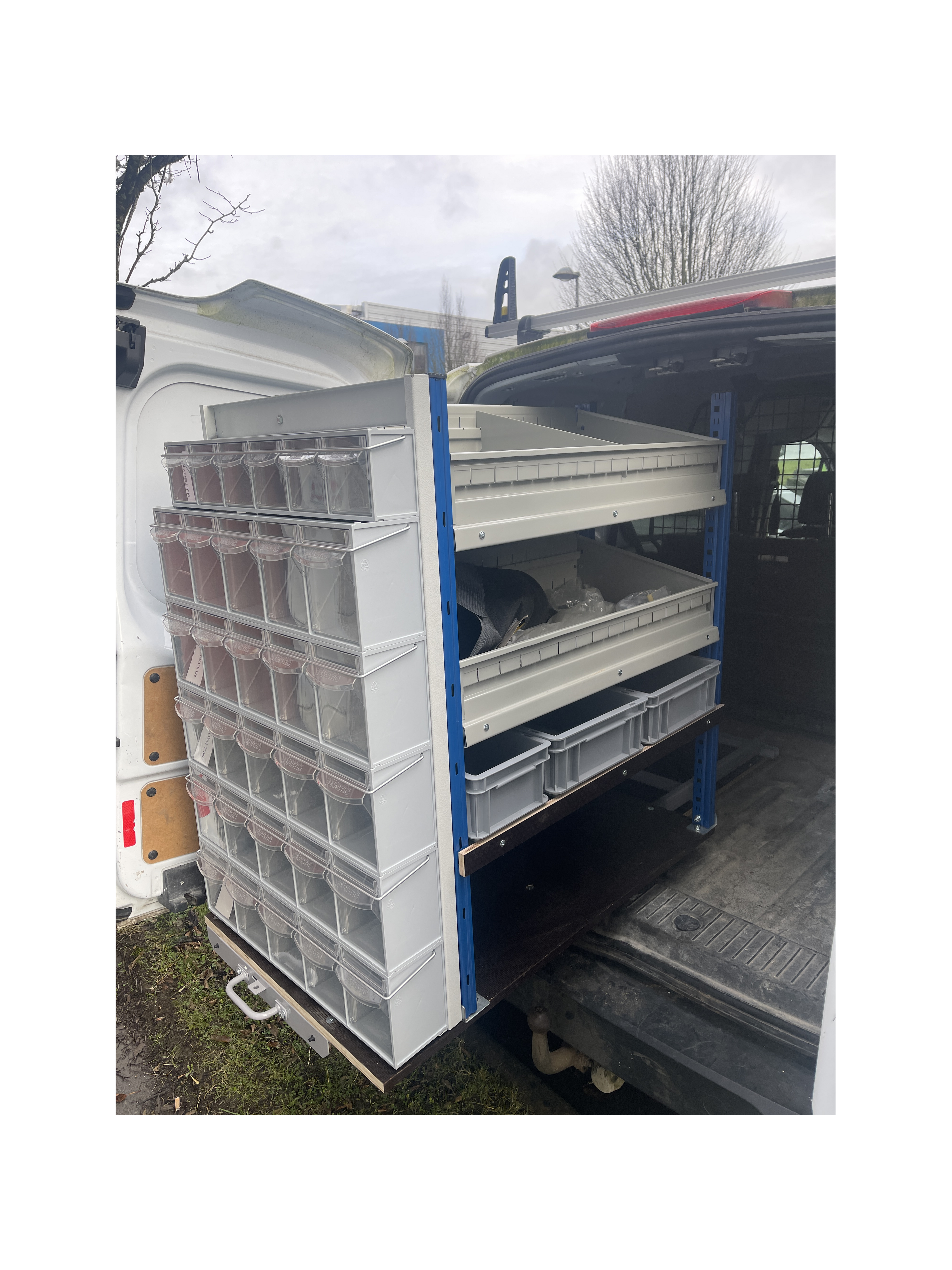 Pull-Out 2 / Plumber
