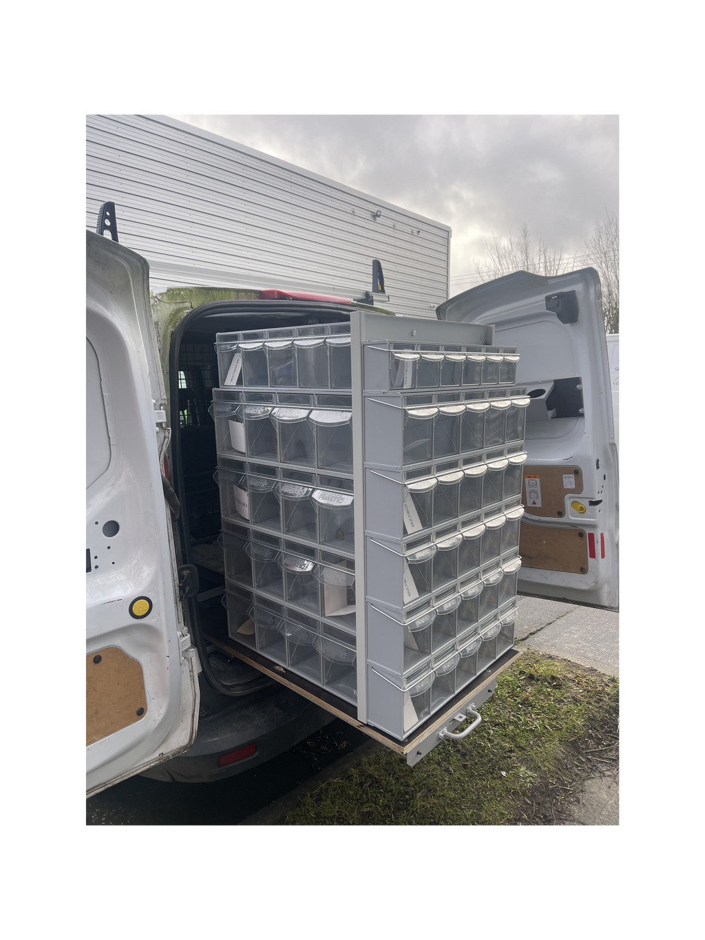Pull-Out 2 / Plumber