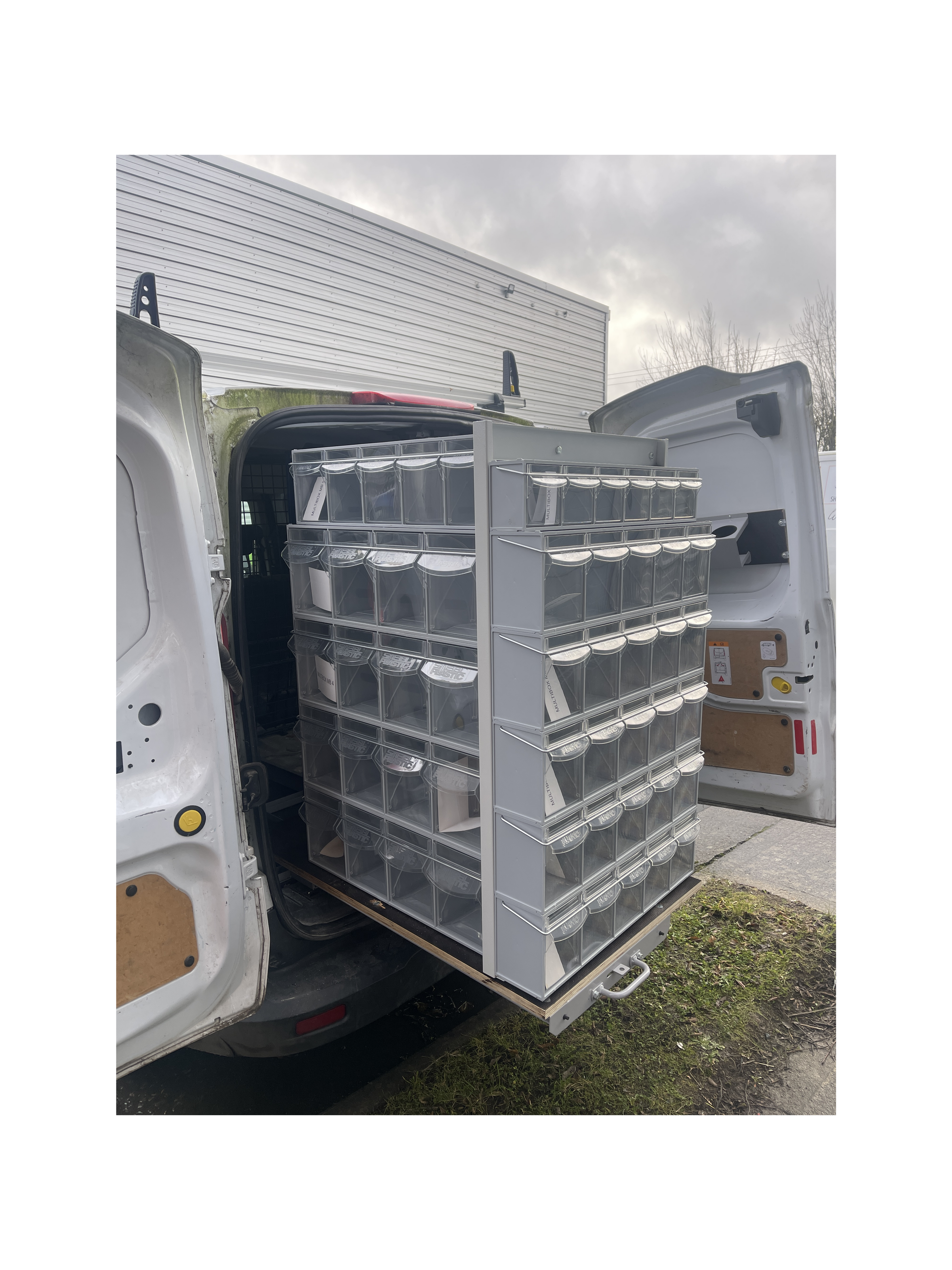 Pull-Out 2 / Plumber